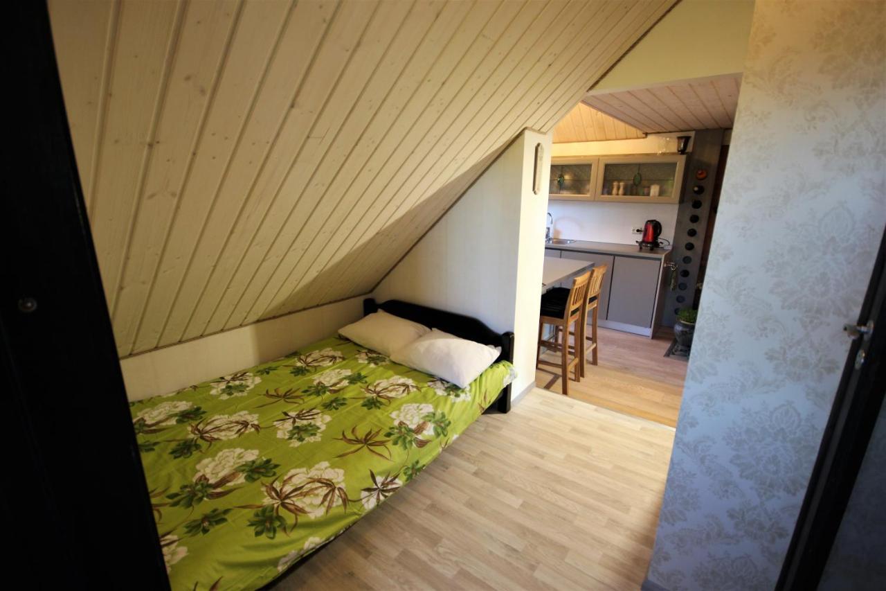 Apartment With Private Garden And Large Balcony Pärnu Kültér fotó